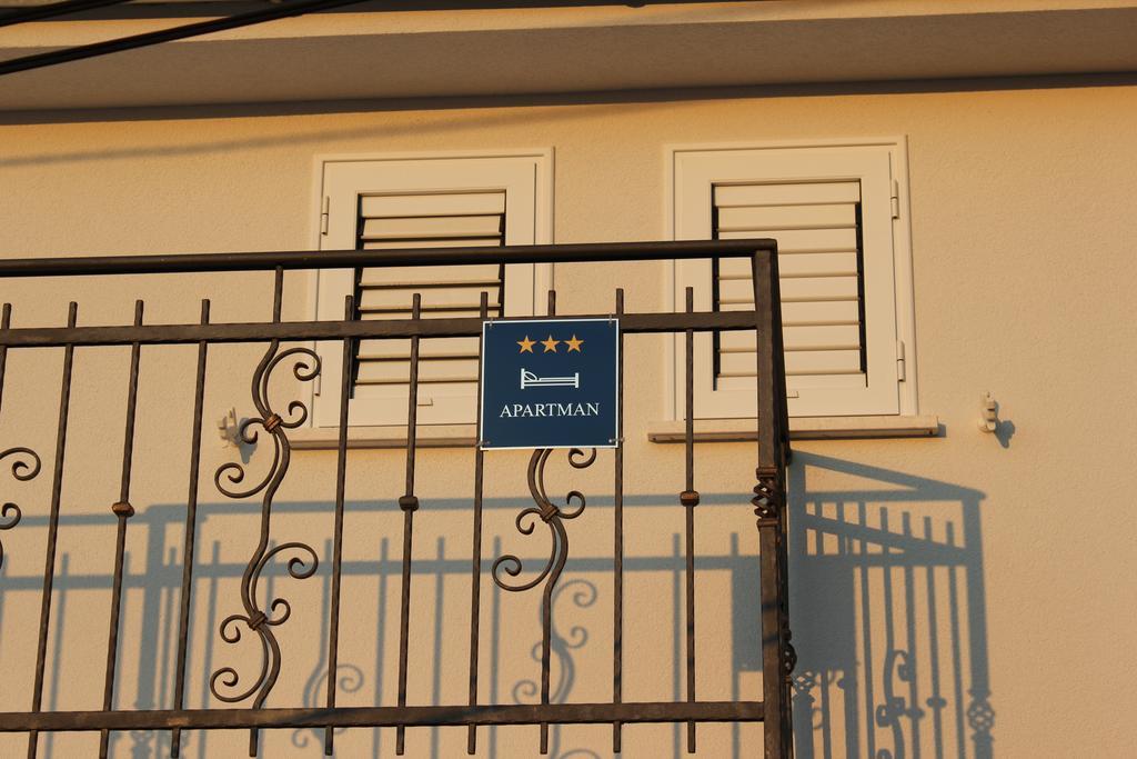 Vila Vito Trogir Bagian luar foto